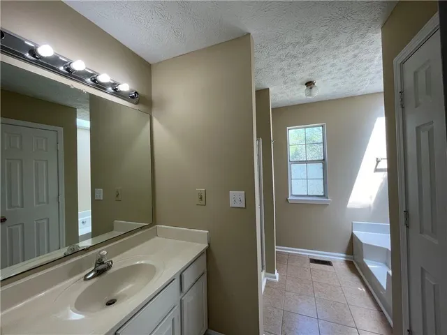 $2,450 | 11255 Abbotts Station Drive, Duluth, GA 30097