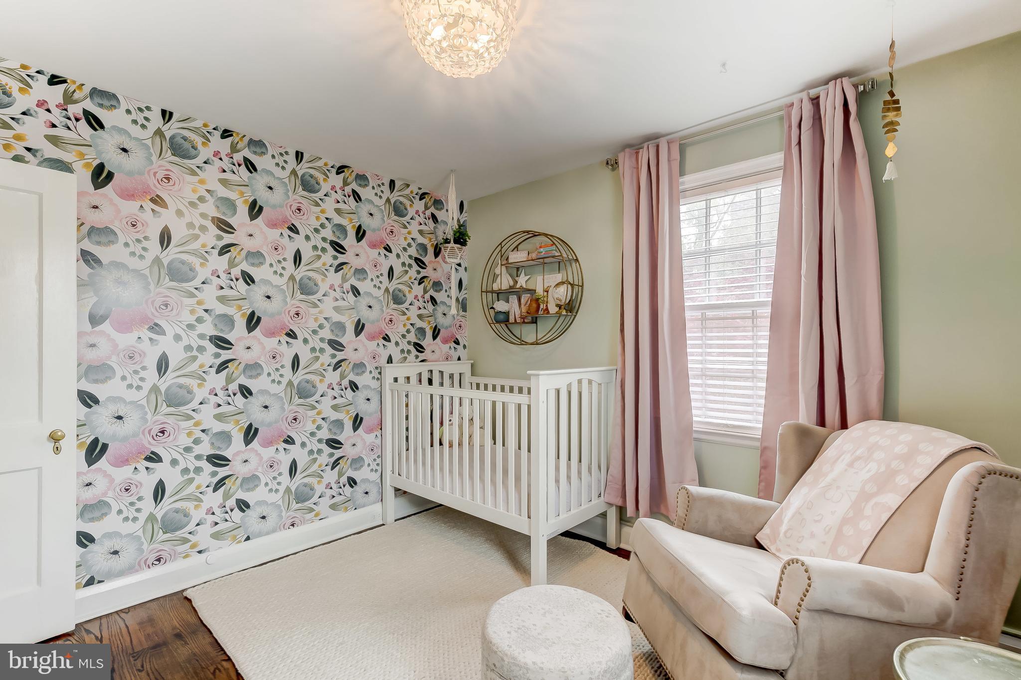 322 Broadmoor Road Baltimore, MD 21212 - Photo 19 of 49 Wallpaper is just a stick on if you want to remove