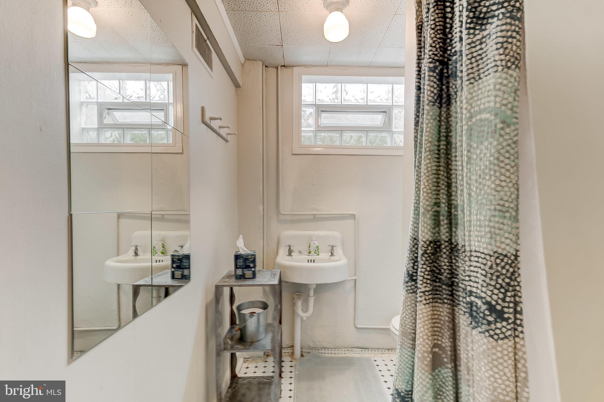 322 Broadmoor Road Baltimore, MD 21212 - Photo 39 of 49 There's a 3rd full bath with a shower.