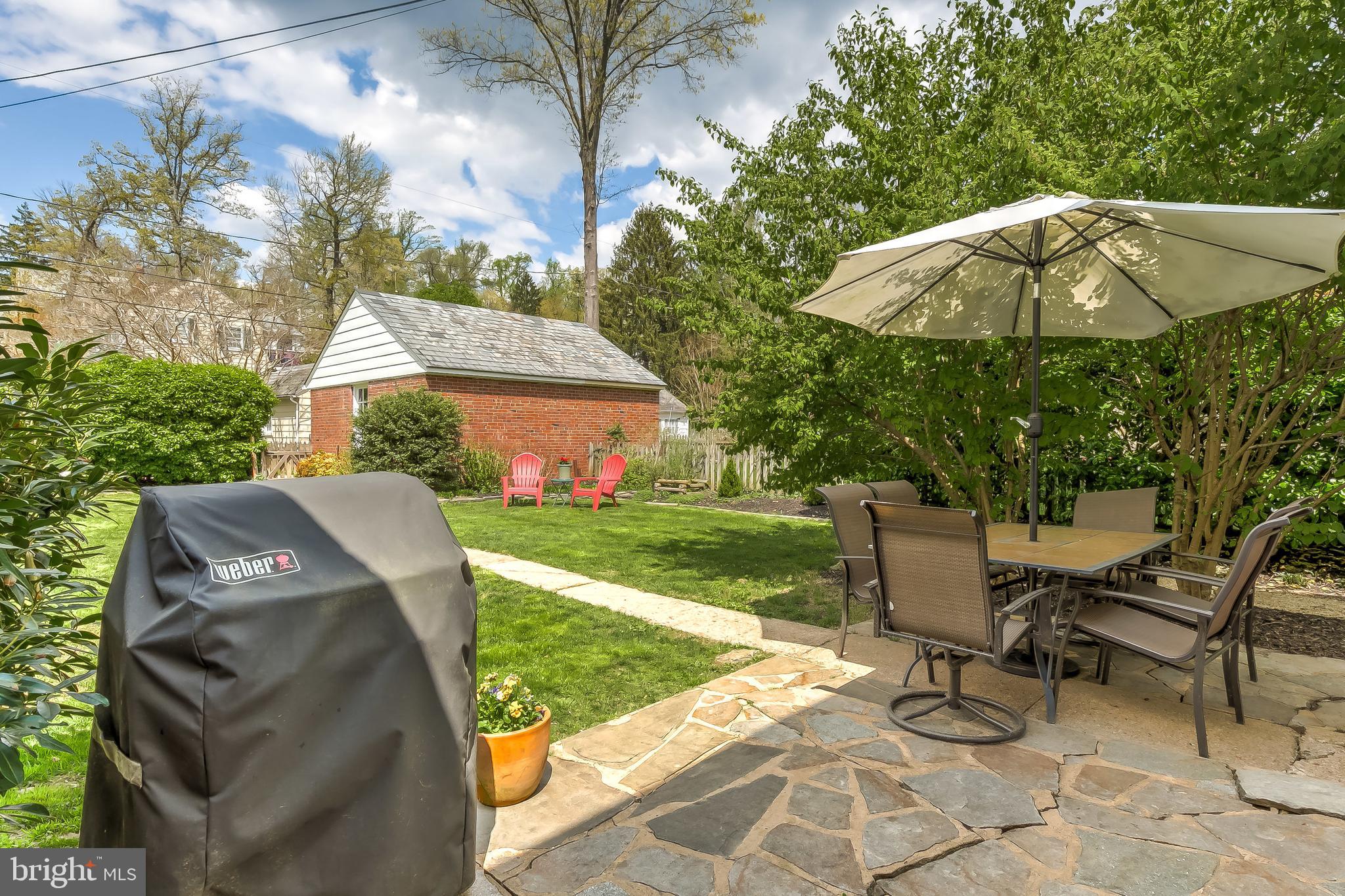322 Broadmoor Road Baltimore, MD 21212 - Photo 44 of 49 The stone patio is great for dining alfresco.