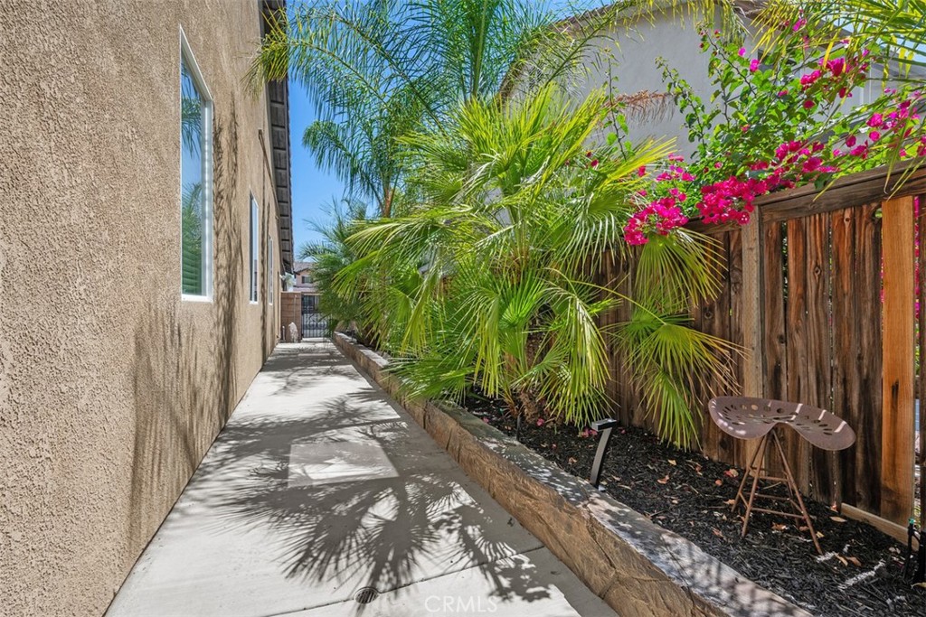 185 Alabaster Loop Perris, CA 92570 - Photo 28 of 36
