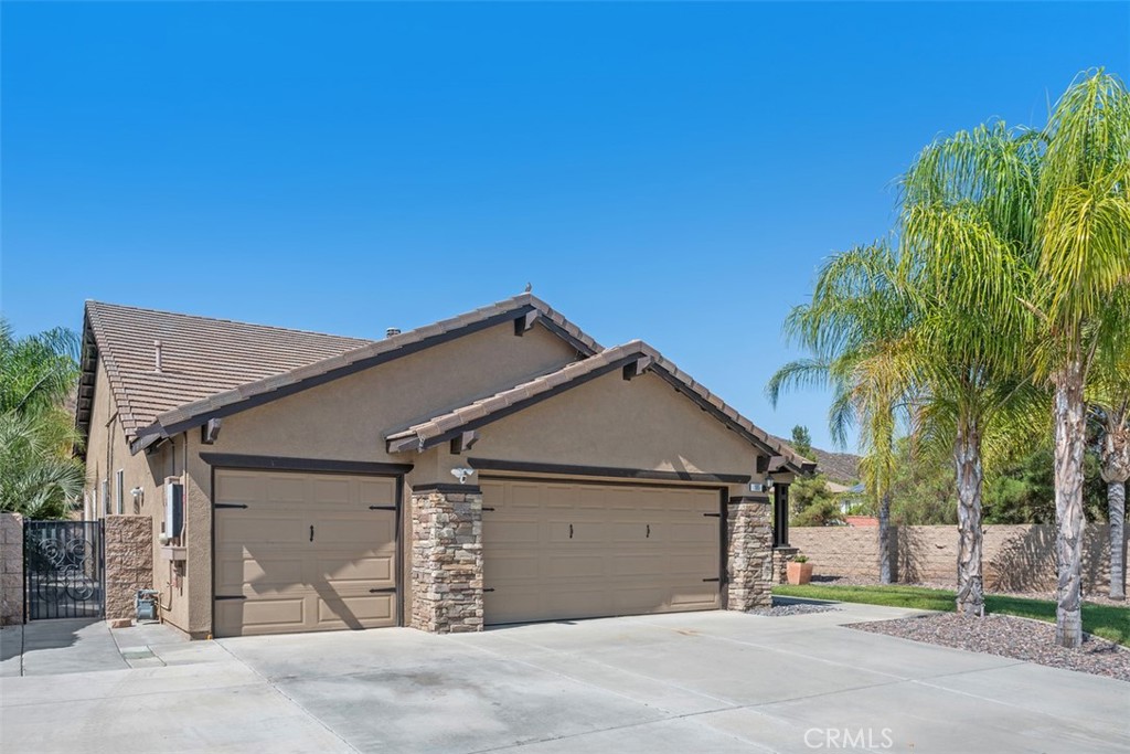 185 Alabaster Loop Perris, CA 92570 - Photo 32 of 36