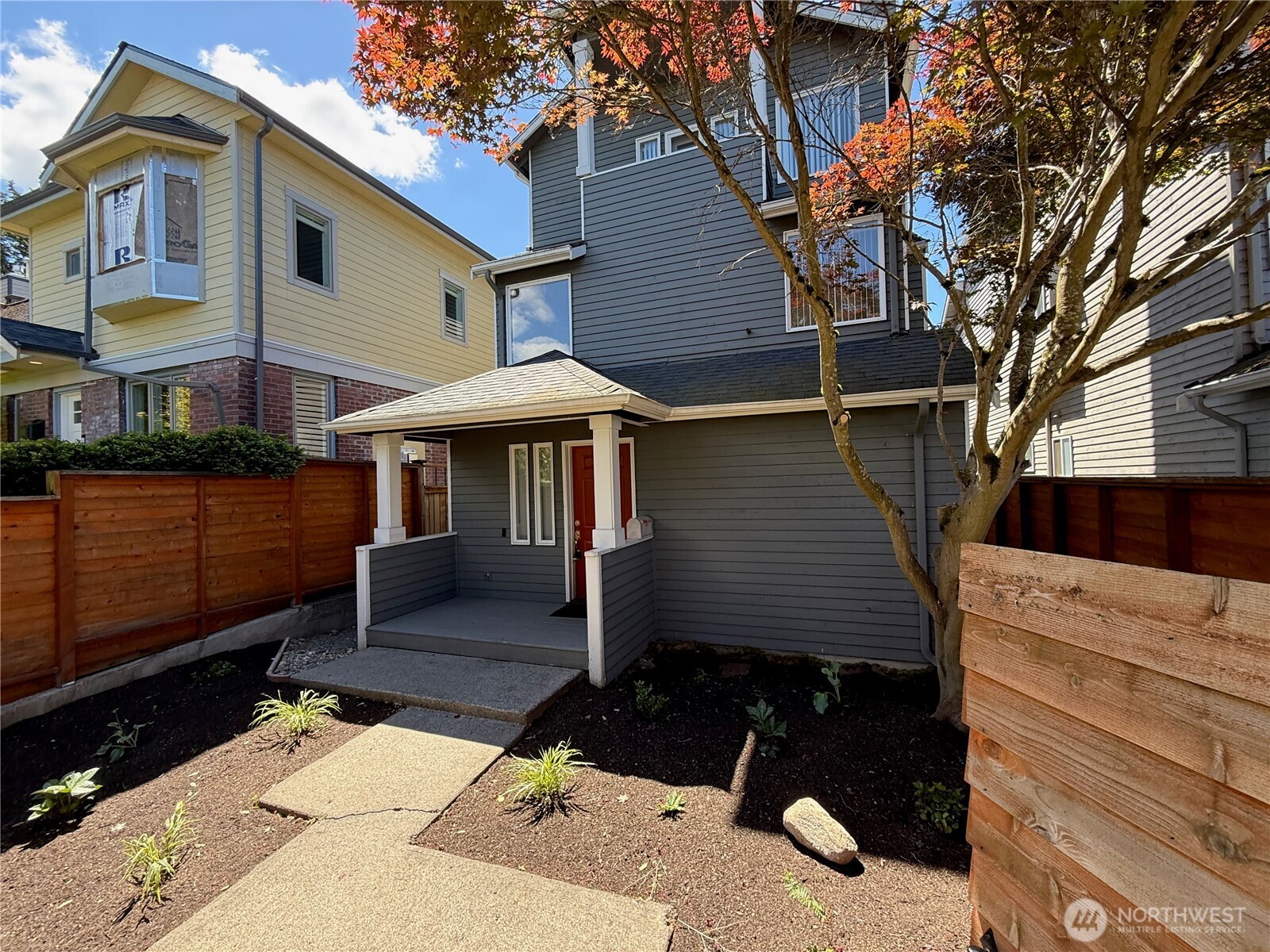 2327 North 65th Street Seattle, WA 98103 - Photo 4 of 30