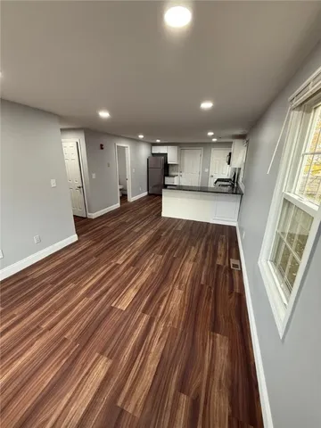 $2,495 | 16 Saratoga Avenue, Pawtucket, RI 02861