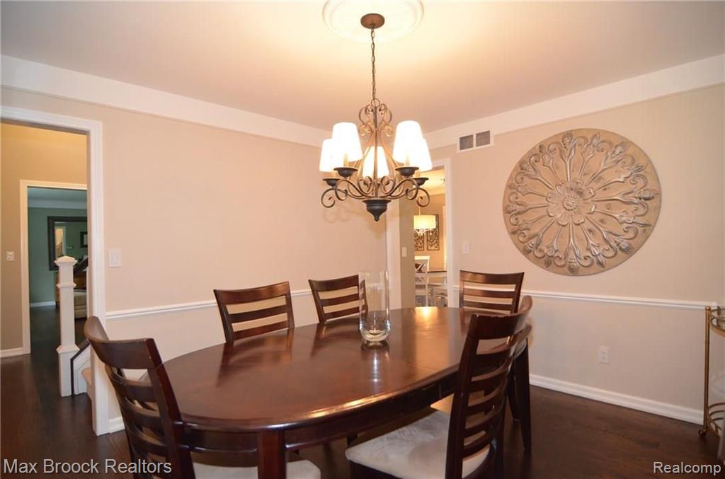 2183 Wayward Drive Rochester Hills, MI 48309 - Photo 8 of 44