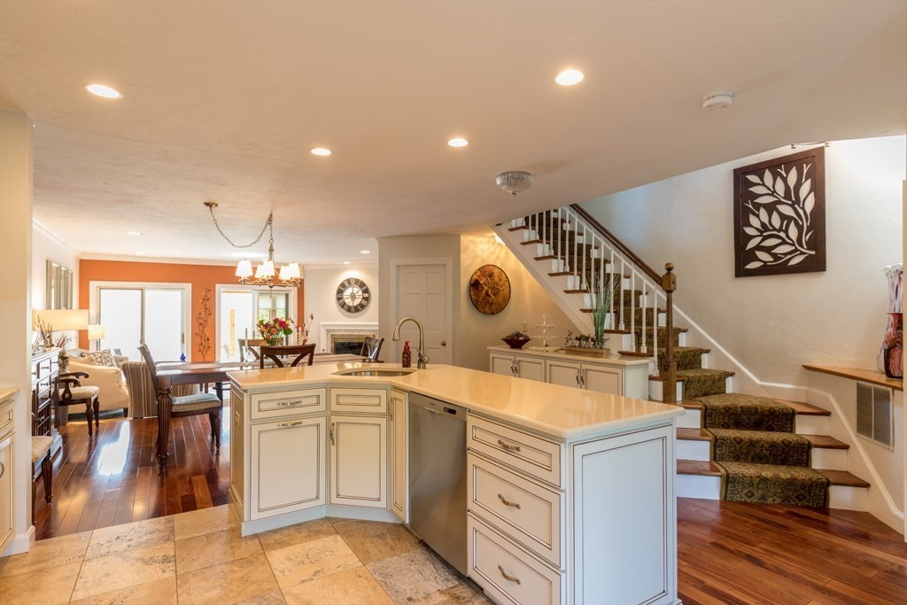 33 Eastern Point Drive, Unit 33 Shrewsbury, MA 01545 - Photo 5 of 36