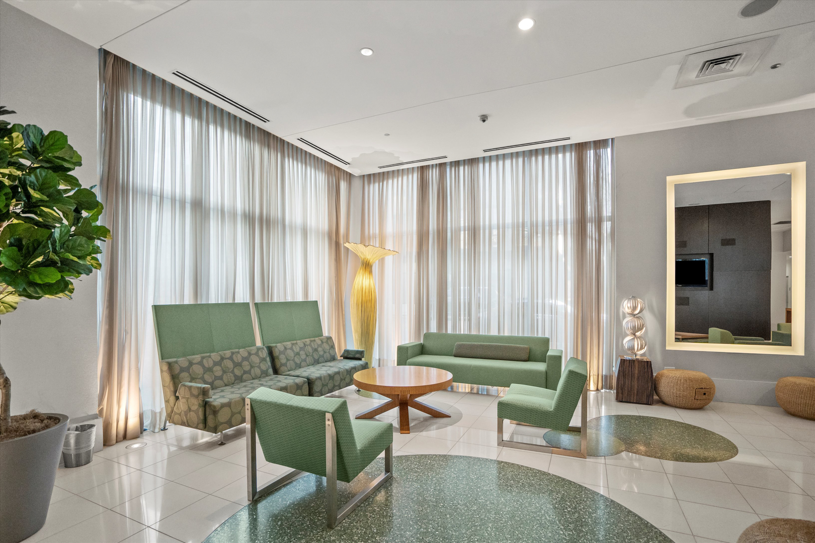 125 South Green Street, Unit 806A Chicago, IL 60607 - Photo 28 of 35