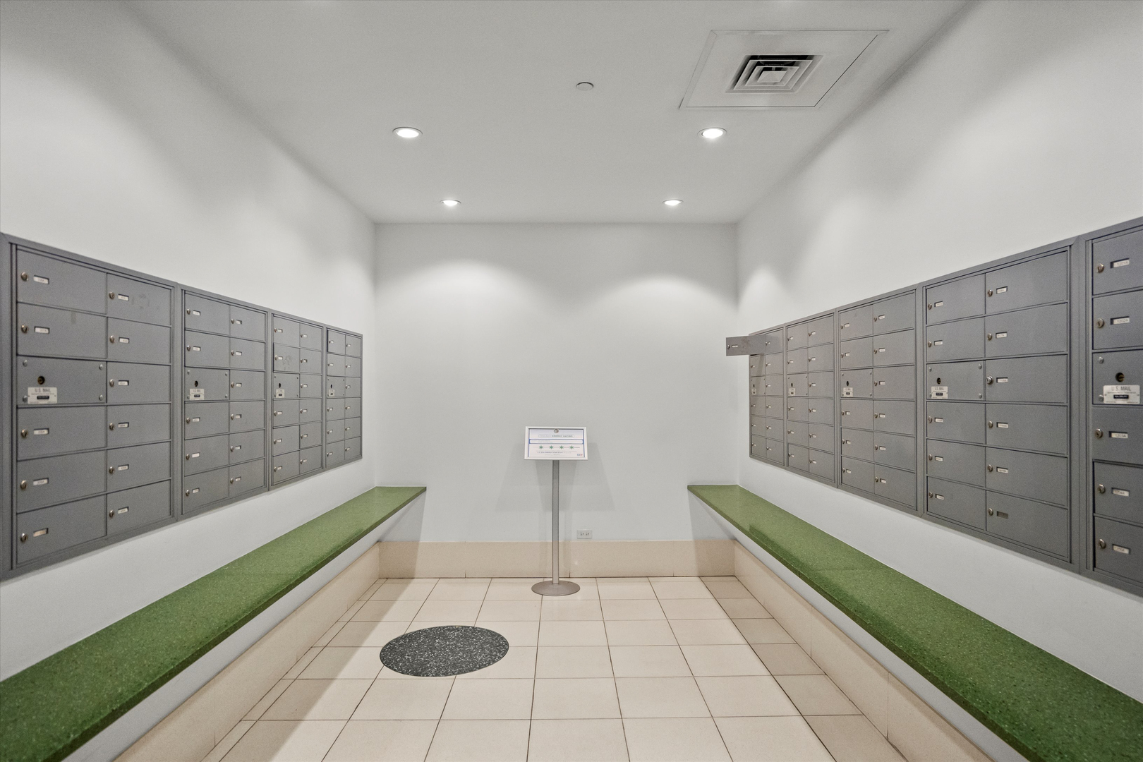 125 South Green Street, Unit 806A Chicago, IL 60607 - Photo 31 of 35