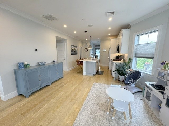 22 Roseclair Street, Unit 3 Boston, MA 02125 - Photo 7 of 20