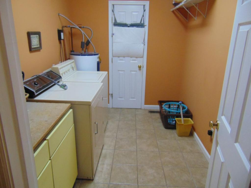300 Pickens Road Kingsport, TN 37663 - Photo 8 of 36 Photo 8