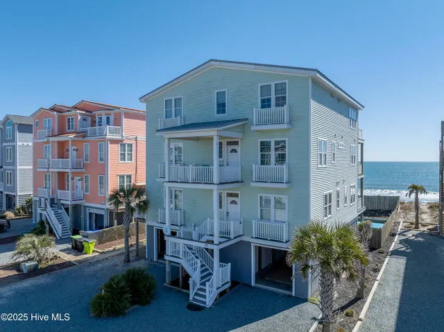 $2,499,000 | 39 Porpoise Place, North Topsail Beach, NC 28460