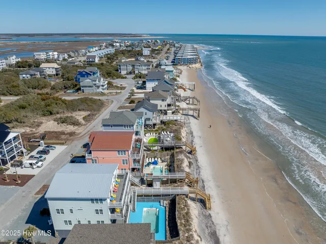 $2,499,000 | 39 Porpoise Place, North Topsail Beach, NC 28460