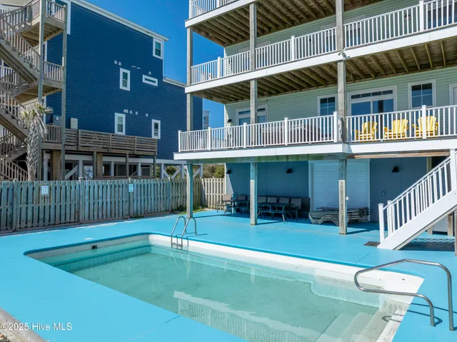 $2,499,000 | 39 Porpoise Place, North Topsail Beach, NC 28460