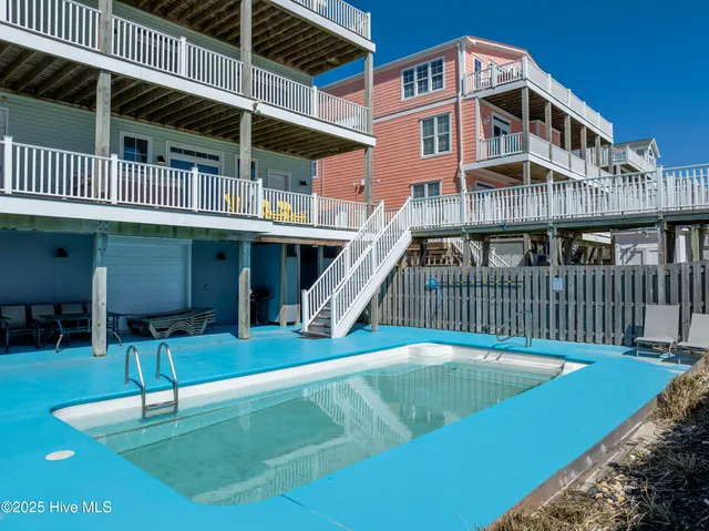 $2,499,000 | 39 Porpoise Place, North Topsail Beach, NC 28460