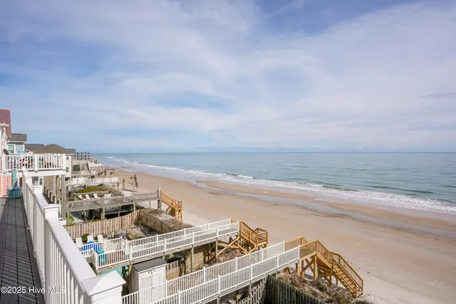 $2,499,000 | 39 Porpoise Place, North Topsail Beach, NC 28460