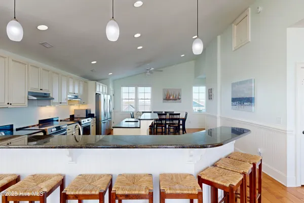 $2,295,000 | 39 Porpoise Place, North Topsail Beach, NC 28460