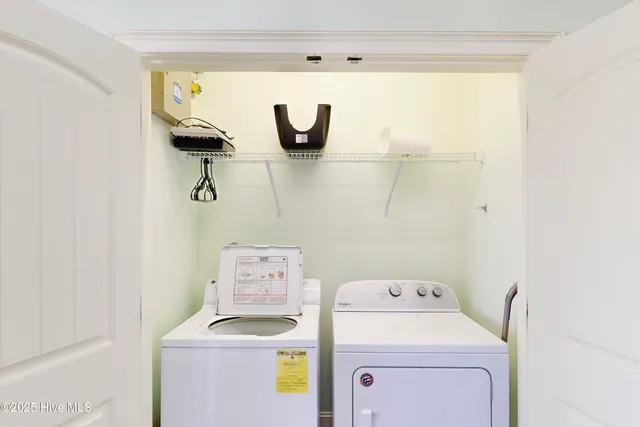 $2,499,000 | 39 Porpoise Place, North Topsail Beach, NC 28460