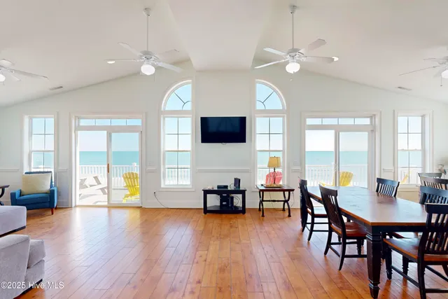 $2,499,000 | 39 Porpoise Place, North Topsail Beach, NC 28460