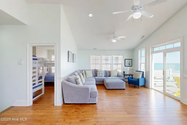 $2,499,000 | 39 Porpoise Place, North Topsail Beach, NC 28460