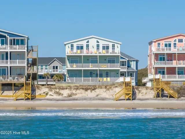 $2,499,000 | 39 Porpoise Place, North Topsail Beach, NC 28460
