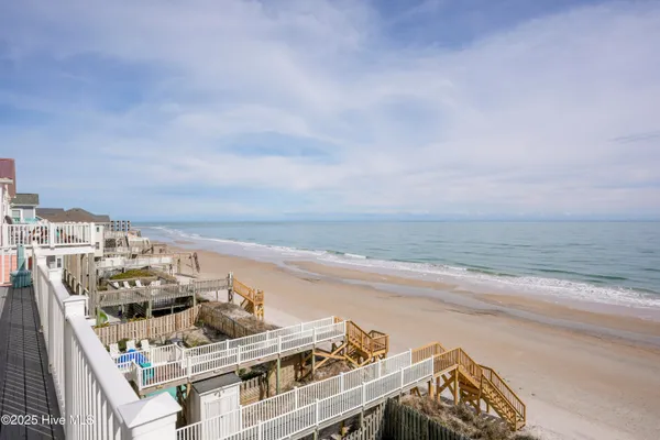 $2,295,000 | 39 Porpoise Place, North Topsail Beach, NC 28460