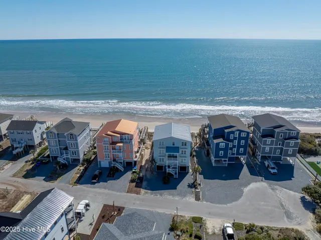 $2,499,000 | 39 Porpoise Place, North Topsail Beach, NC 28460