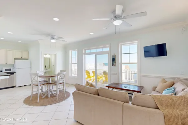 $2,295,000 | 39 Porpoise Place, North Topsail Beach, NC 28460