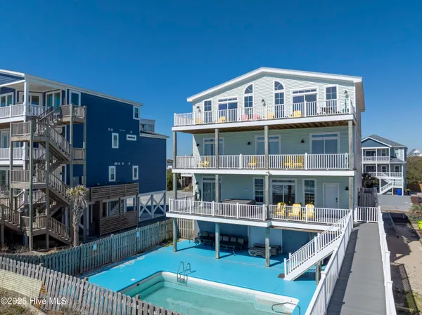 $2,295,000 | 39 Porpoise Place, North Topsail Beach, NC 28460