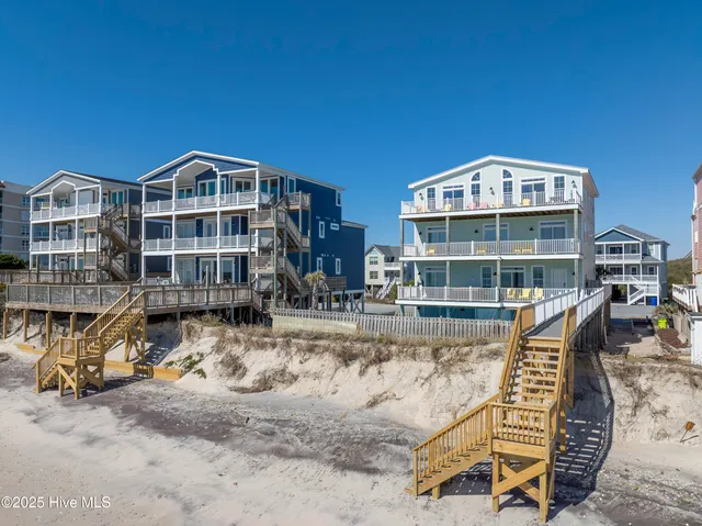 $2,499,000 | 39 Porpoise Place, North Topsail Beach, NC 28460