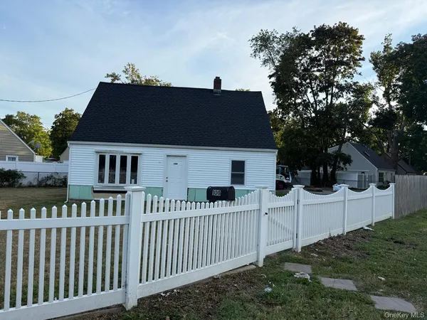 $649,000 | 100 Wheeler Road, Central Islip, NY 11722