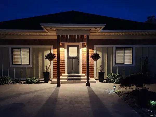 $899,900 | 11690 East 310 South, Lagrange, IN 46761