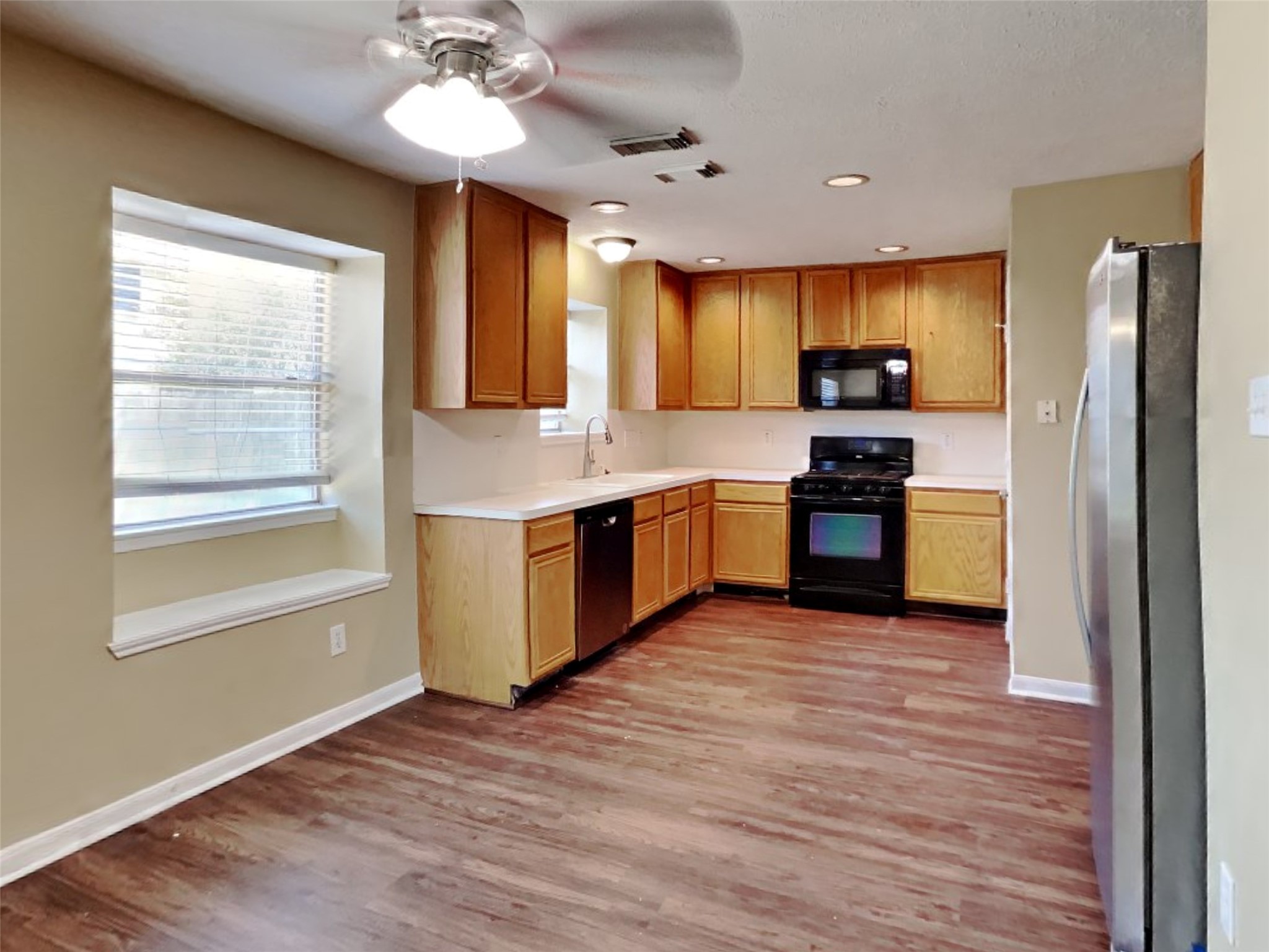 31306 Perlican Drive Spring, TX 77386 - Photo 2 of 20