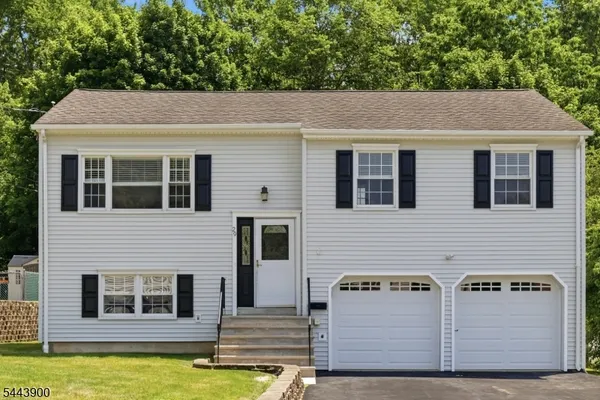 $550,000 | 29 Amendola Drive, Netcong, NJ 07857