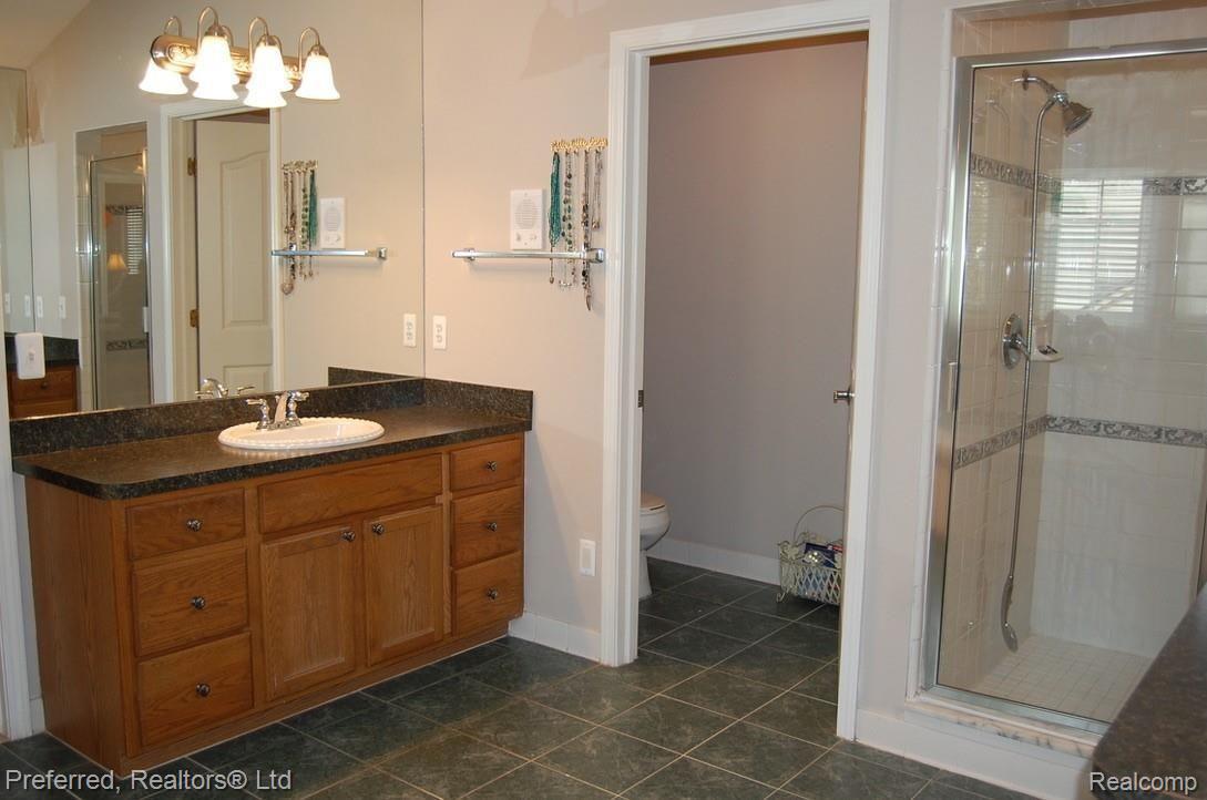 47875 Pavillon Road Canton, MI 48188 - Photo 41 of 58 Master Bath