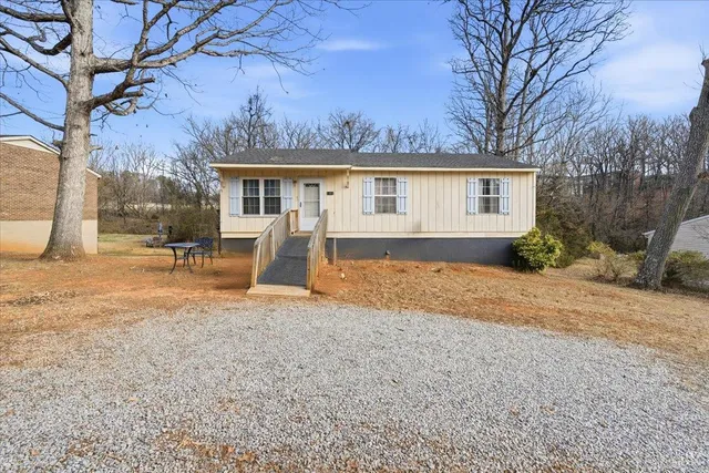 $127,200 | 1401 Amherst Avenue, Altavista, VA 24517