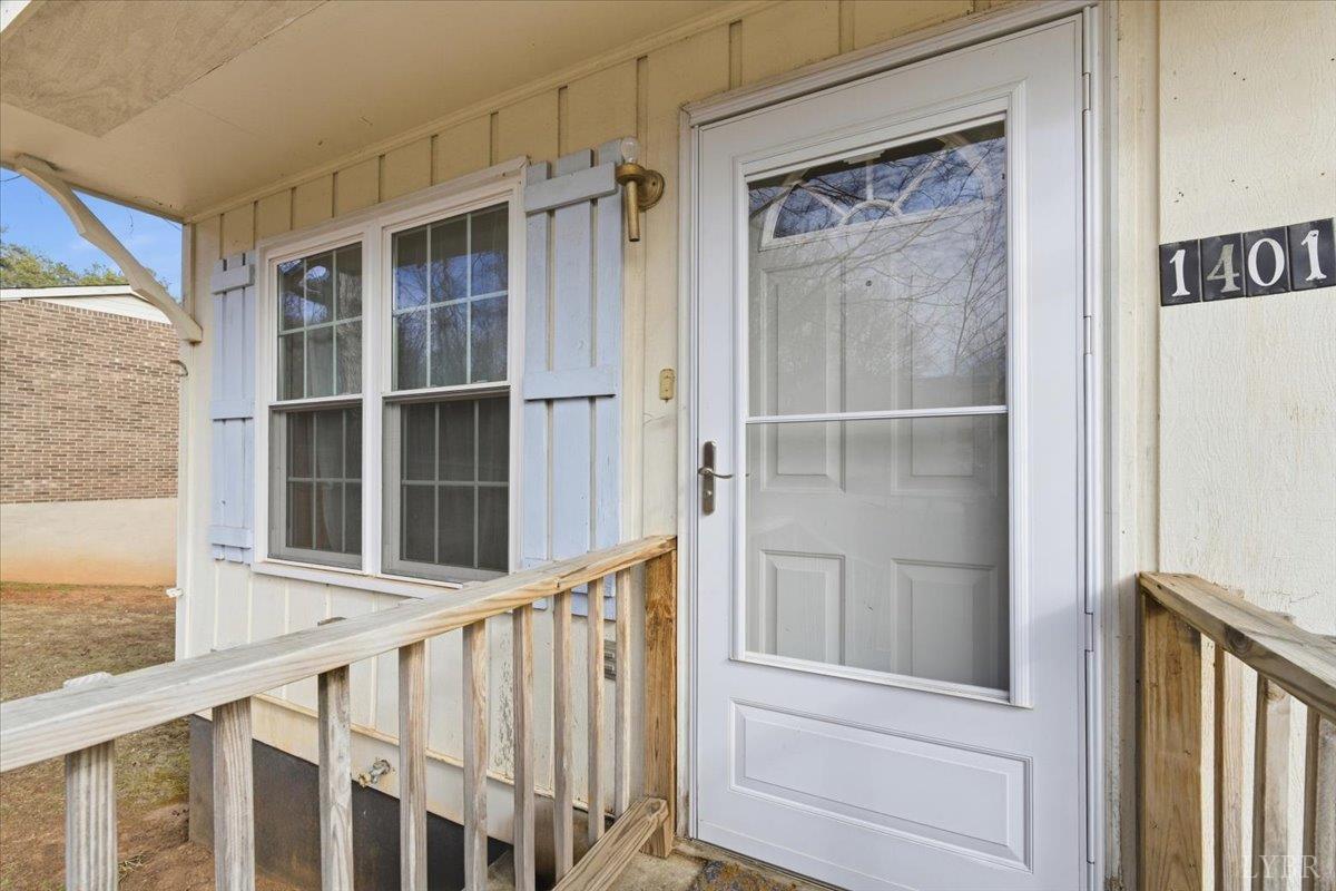 1401 Amherst Avenue Altavista, VA 24517 - Photo 2 of 23