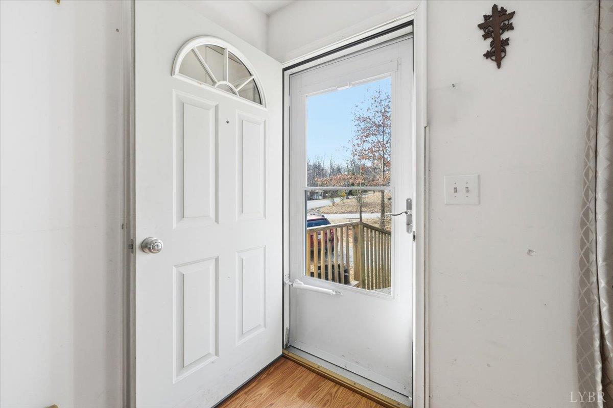 1401 Amherst Avenue Altavista, VA 24517 - Photo 3 of 23