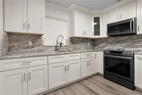 $355,000 | 2412 South Grandview Avenue, Sanford, FL 32771