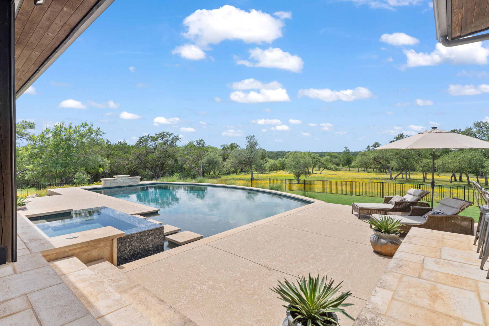 1457 Avenida High View Road Driftwood, TX 78619 - Photo 31 of 40