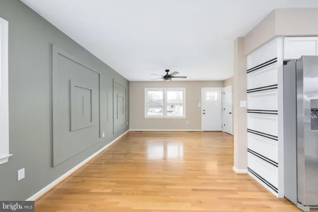 a view of an empty room and window