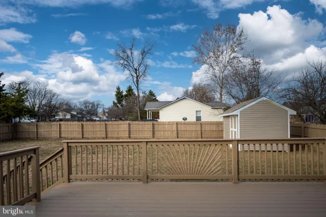 a view of a wrought fence