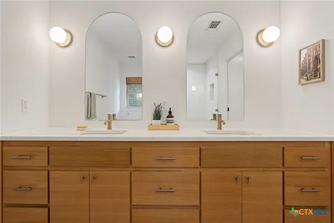 $600,000 | 2606 Birdcreek Drive, Temple, TX 76502