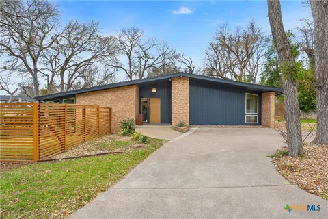 $600,000 | 2606 Birdcreek Drive, Temple, TX 76502