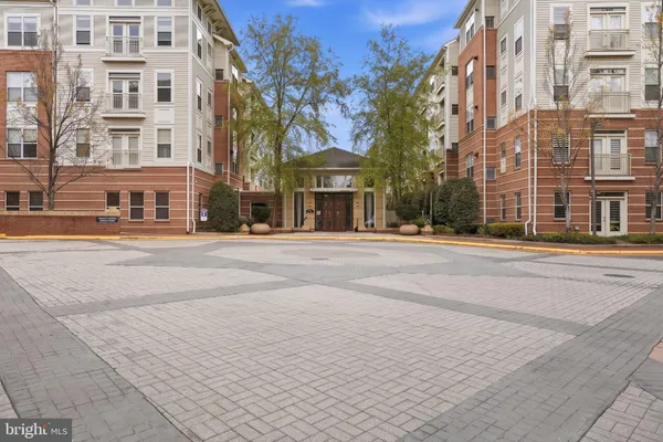 $450,000 | 9490 Virginia Center Boulevard, Unit 230, Vienna, VA 22181