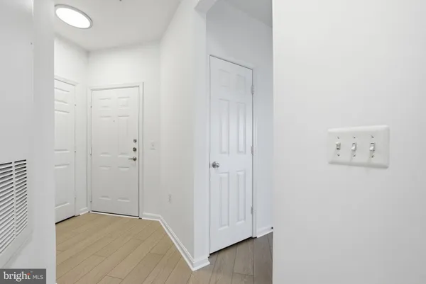 $450,000 | 9490 Virginia Center Boulevard, Unit 230, Vienna, VA 22181