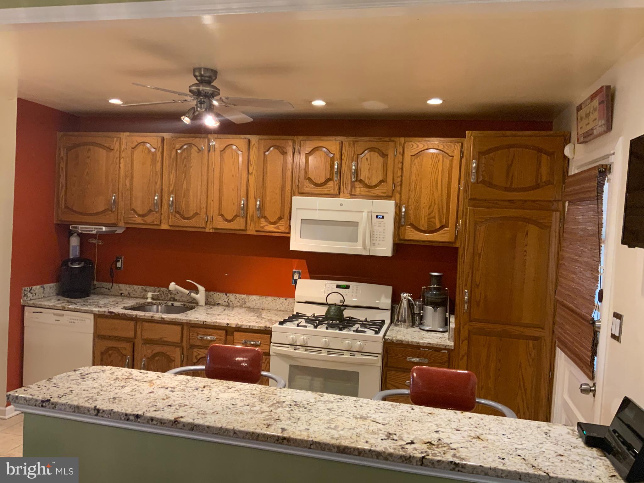 5635 Arnhem Road Baltimore, MD 21206 - Photo 4 of 35 Gallery Image 4