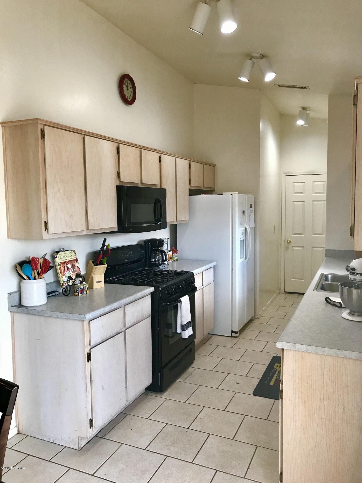 3428 North Tani Road Prescott Valley, AZ 86314 - Photo 12 of 24 012_Kitchen wDoor to Garage
