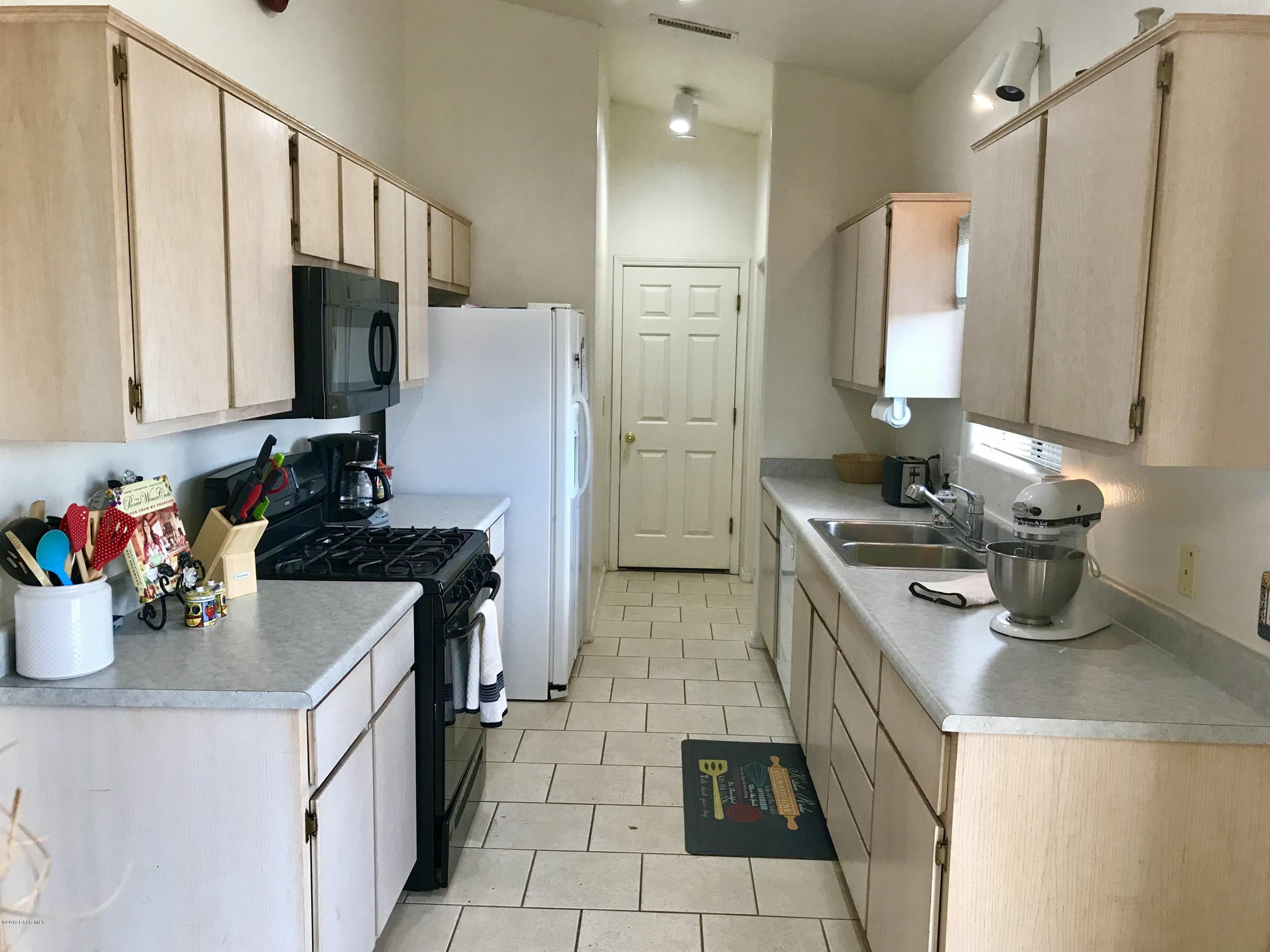 3428 North Tani Road Prescott Valley, AZ 86314 - Photo 10 of 24 010_Kitchen