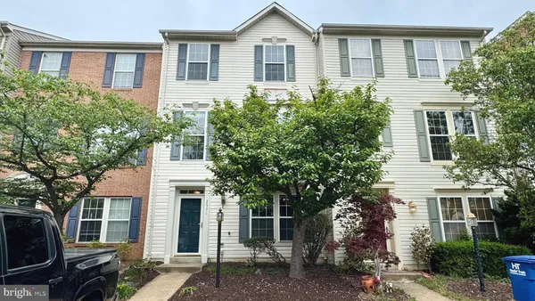$3,290 | 2571 Chase Wellesley Drive, Herndon, VA 20171