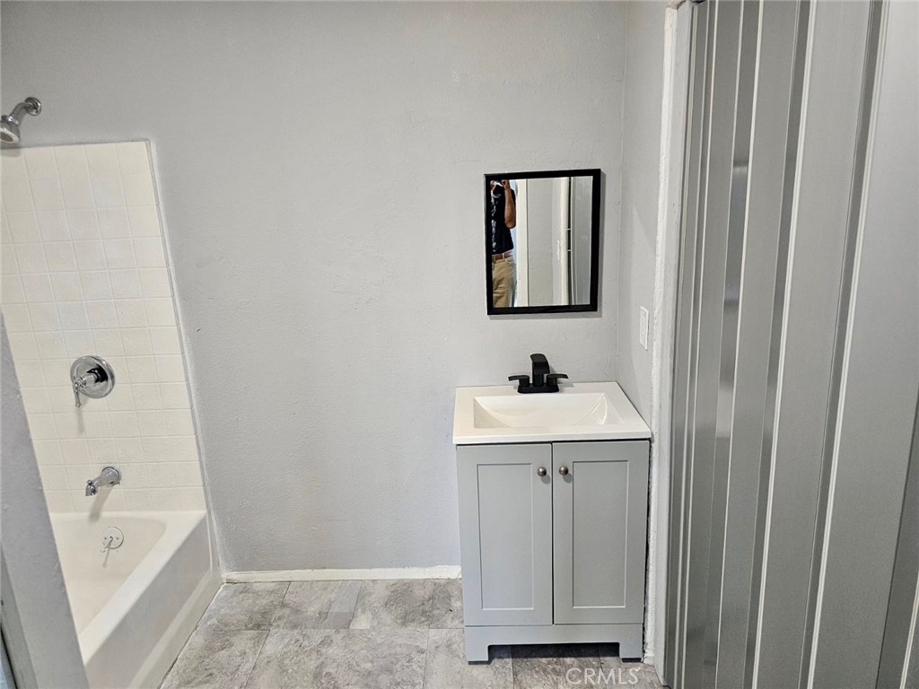 340 West Congress Street Colton, CA 92324 - Photo 16 of 16 ADU bathroom